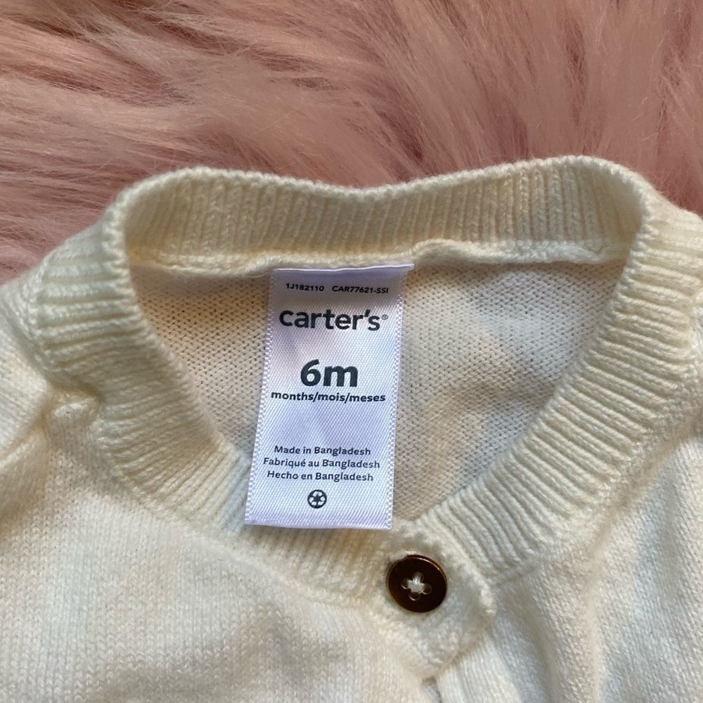 Bundle Carter’s 6 Month Cardigans - Picture 6 of 6